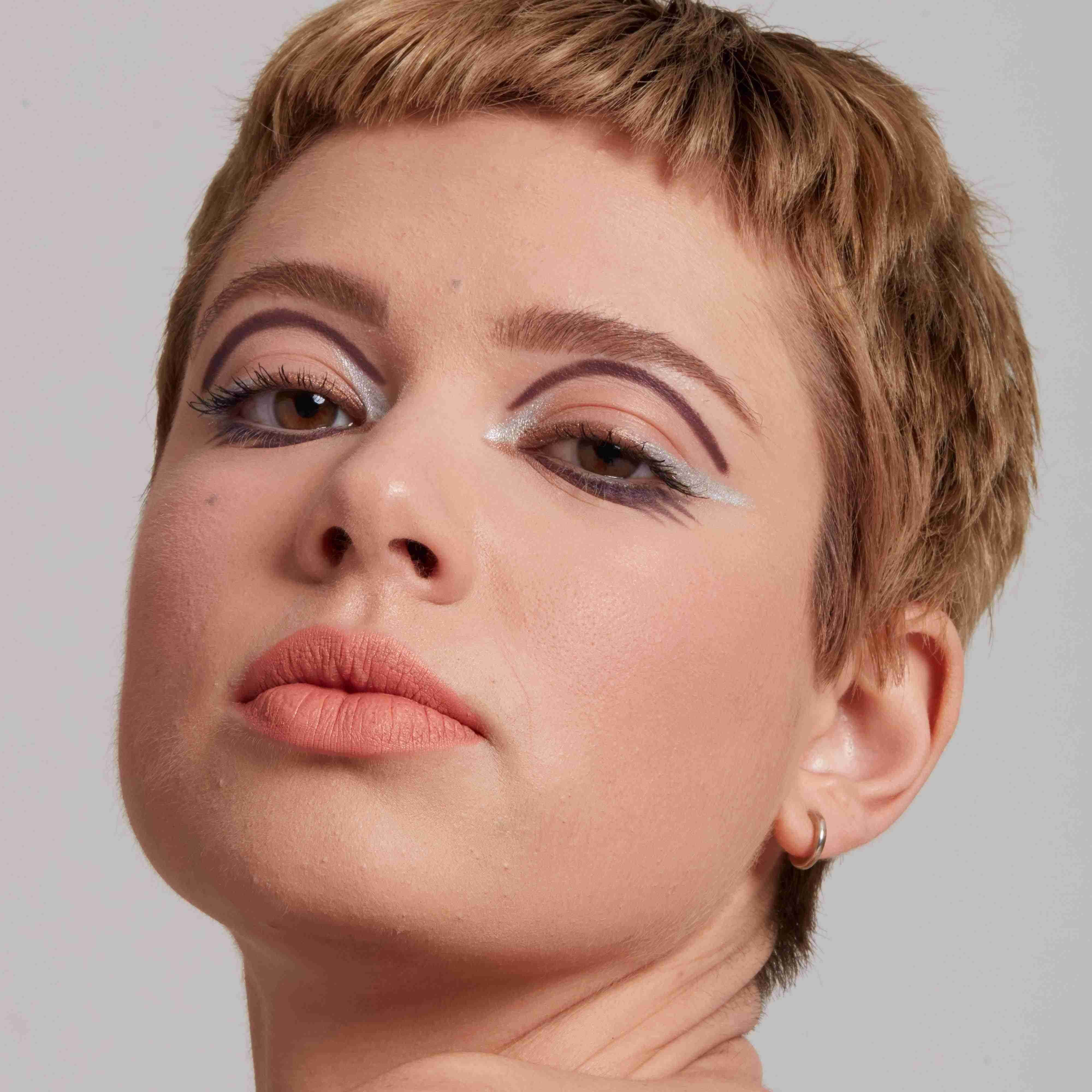 CRAYON EPIC WEAR LINER STICKS